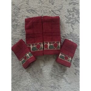 Lot Of 4 2 Hand Towels 2‎ Fingertip Red Christmas Ornament Seasons Greetings